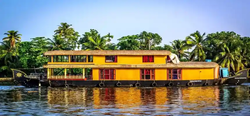 Casa flotante Kerala remansos Alleppey — experiencia exclusiva tour gastronómico privado India TTI Tours