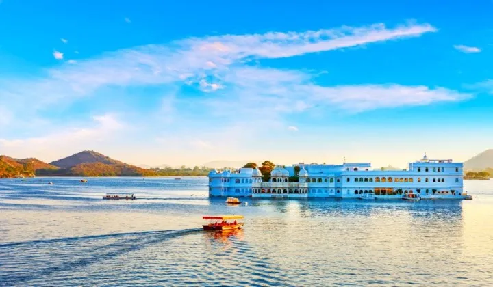 Udaipur Lake Palace reflection Lake Pichola — Best Rajasthan Lakes Route itinerary