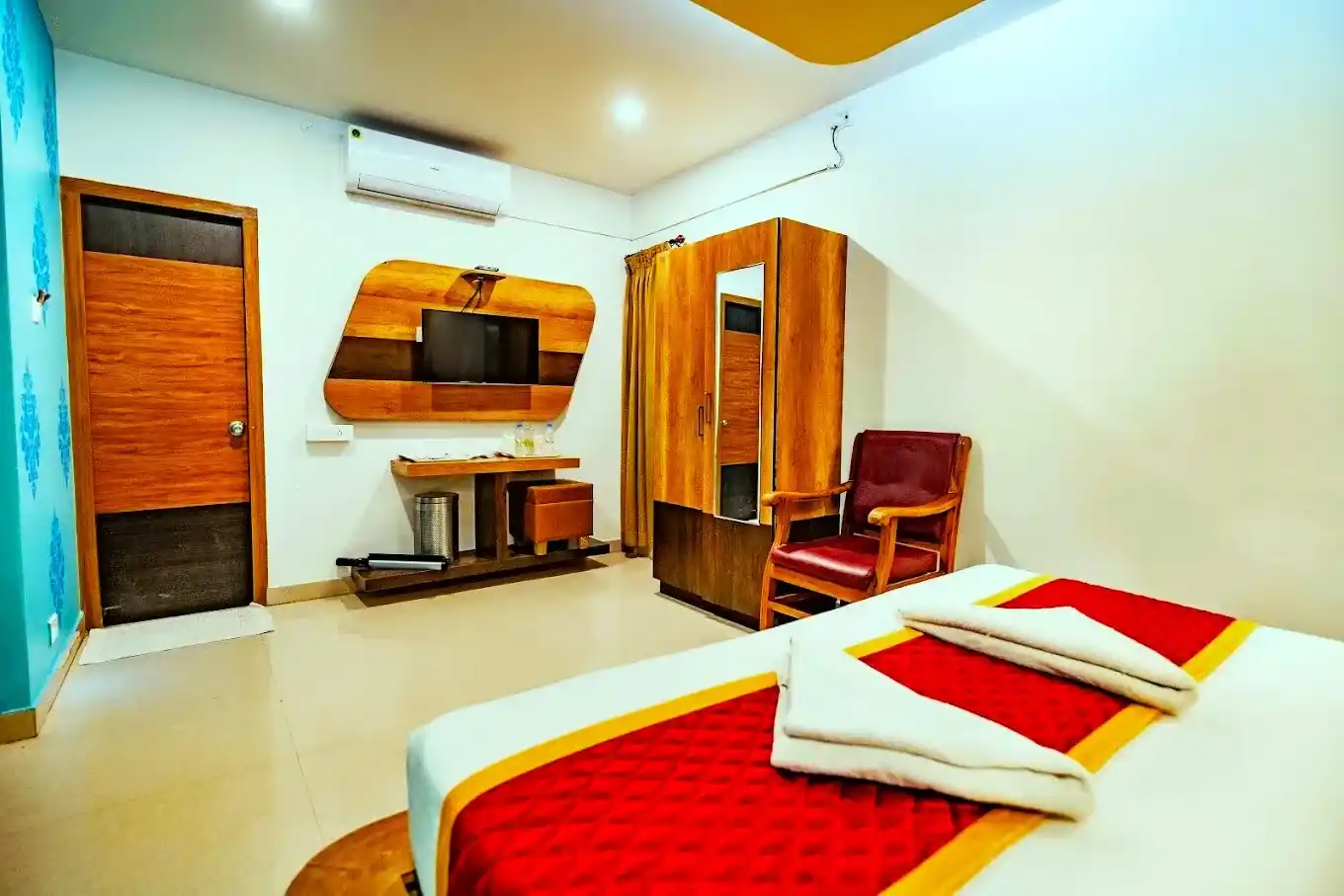 Hotel SDM Golden Tower